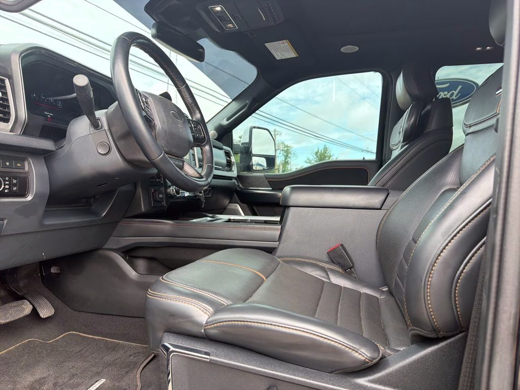 2024 Agate Black Metallic Ford Super Duty F-450 DRW Platinum 4X4 Truck
