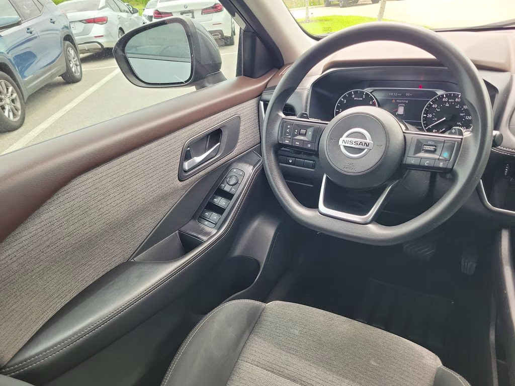 2021 Gun Metallic Nissan Rogue SV FWD SUV