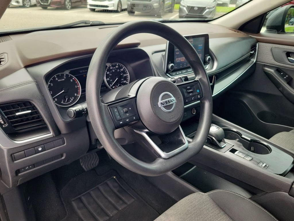 2021 Gun Metallic Nissan Rogue SV FWD SUV