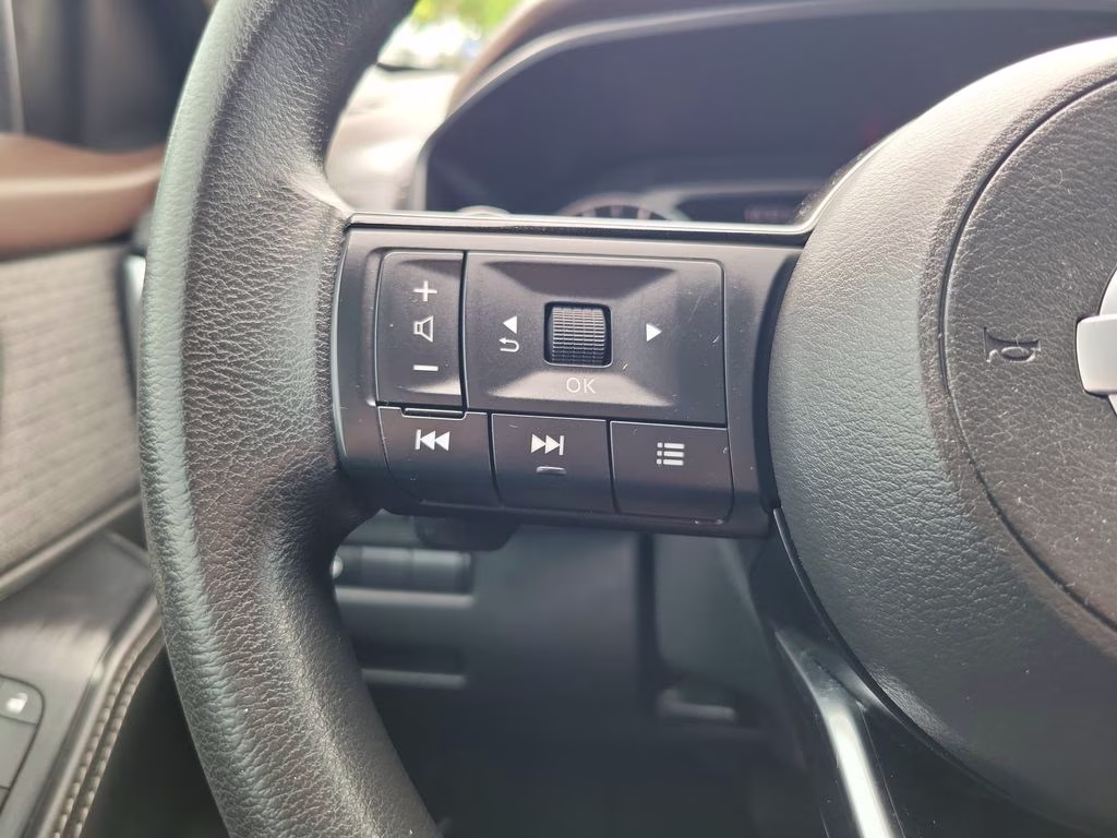 2021 Gun Metallic Nissan Rogue SV FWD SUV