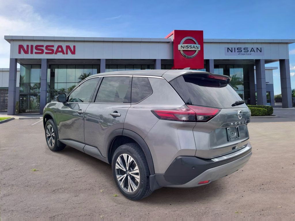 2021 Gun Metallic Nissan Rogue SV FWD SUV