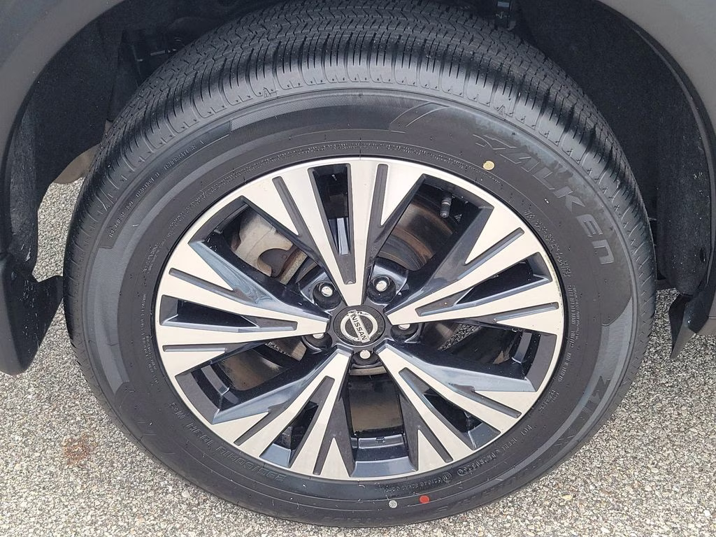 2021 Gun Metallic Nissan Rogue SV FWD SUV