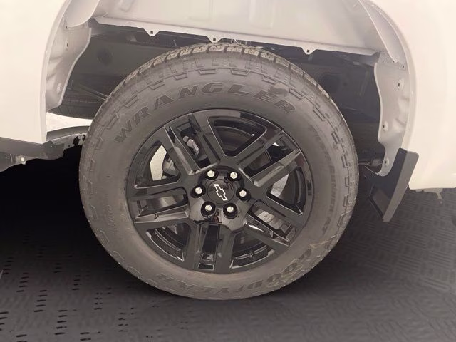 2026 Summit White Chevrolet Silverado 1500 Custom 4X4 Truck