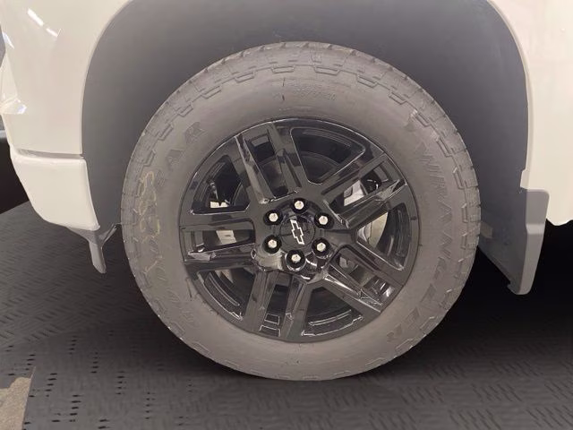 2026 Summit White Chevrolet Silverado 1500 Custom 4X4 Truck