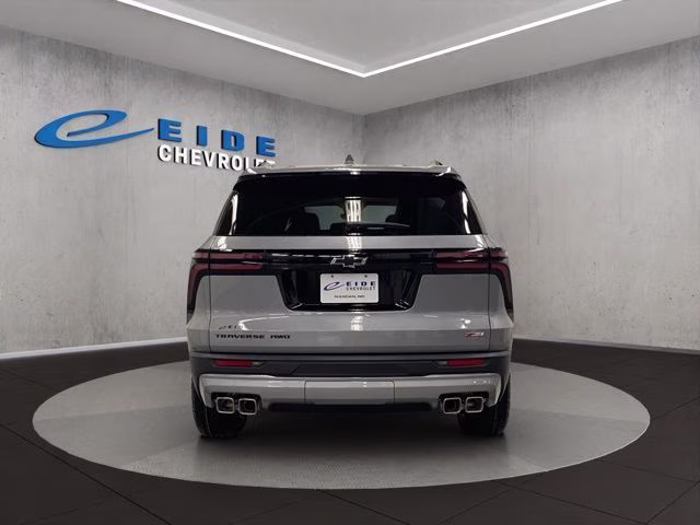 2026 Sterling Gray Metallic Chevrolet Traverse Z71 AWD SUV