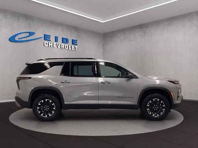 2026 Sterling Gray Metallic Chevrolet Traverse Z71 AWD SUV