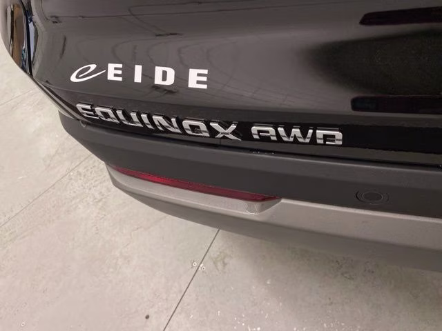 2026 Mosaic Black Metallic Chevrolet Equinox LT AWD SUV