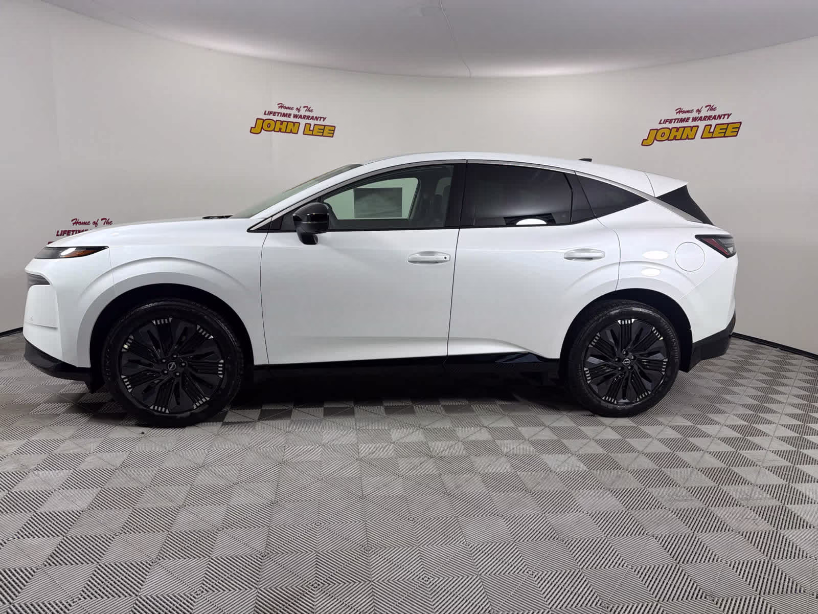 2026 Everest White Pearl Tricoat Nissan Murano Platinum AWD SUV