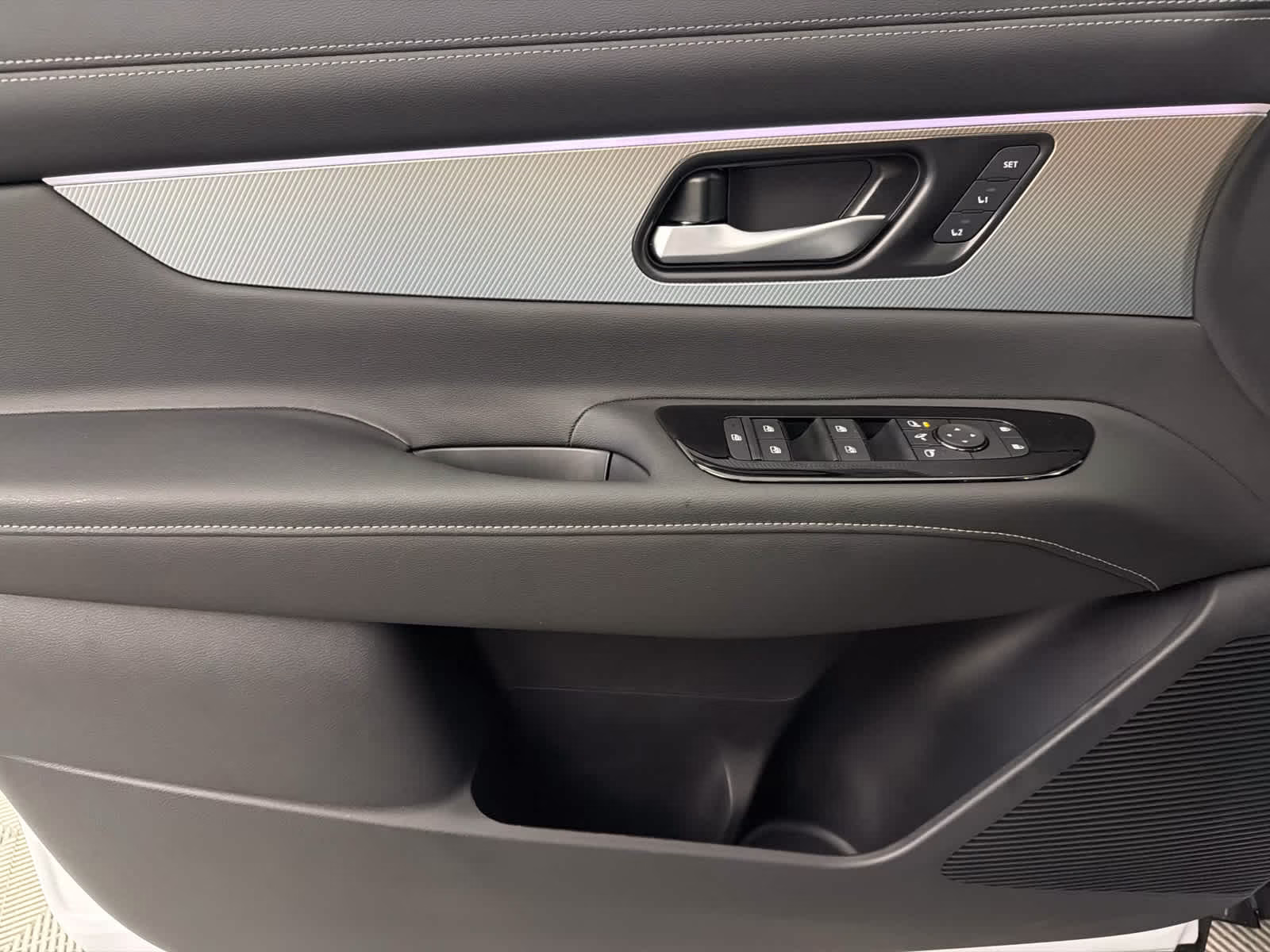 2026 Everest White Pearl Tricoat Nissan Murano Platinum AWD SUV