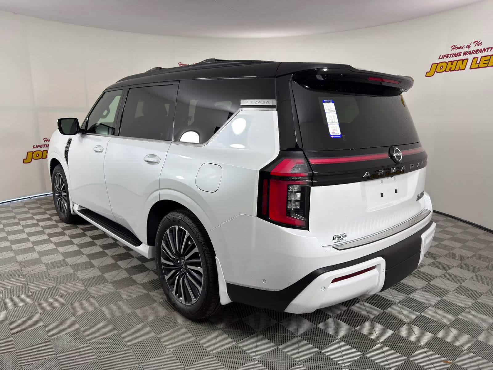 2026 Everest White Pearl Tricoat/Super Black Nissan Armada Platinum Reserve 4X4 SUV