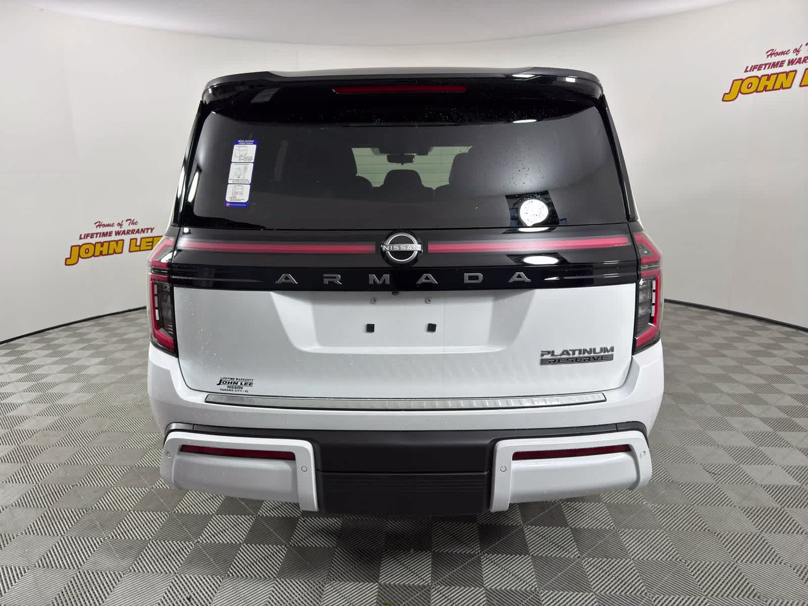 2026 Everest White Pearl Tricoat/Super Black Nissan Armada Platinum Reserve 4X4 SUV