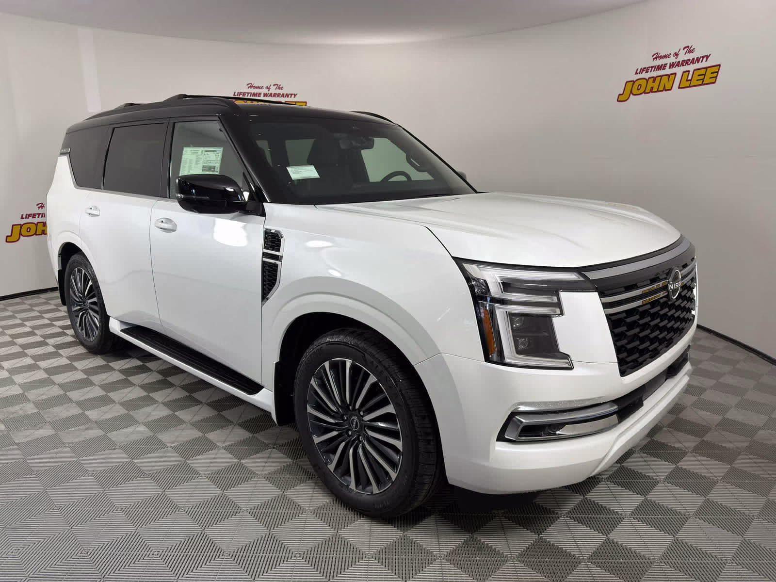 2026 Everest White Pearl Tricoat/Super Black Nissan Armada Platinum Reserve 4X4 SUV
