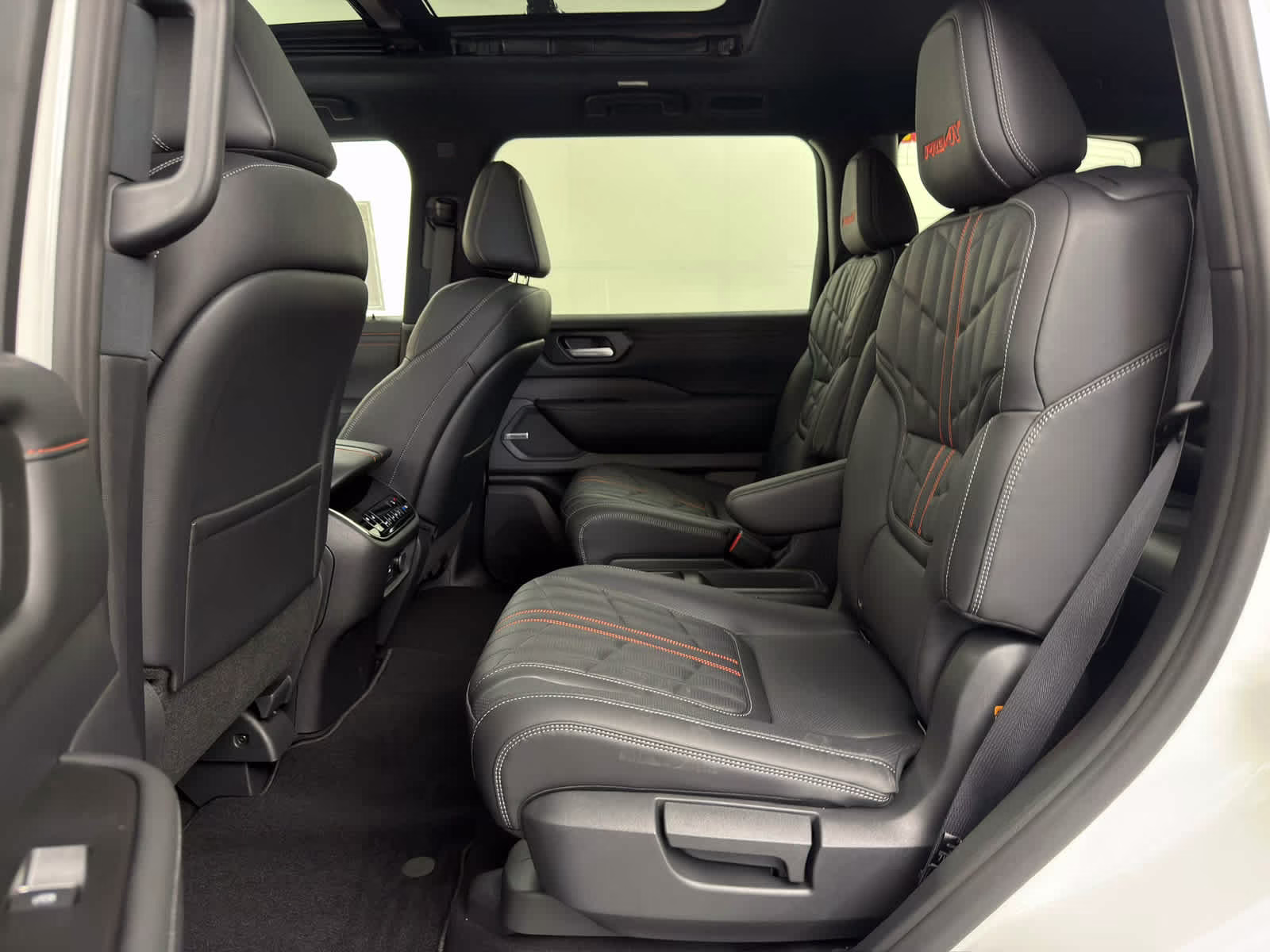 2026 Aspen White Tricoat Nissan Armada PRO-4X 4X4 SUV