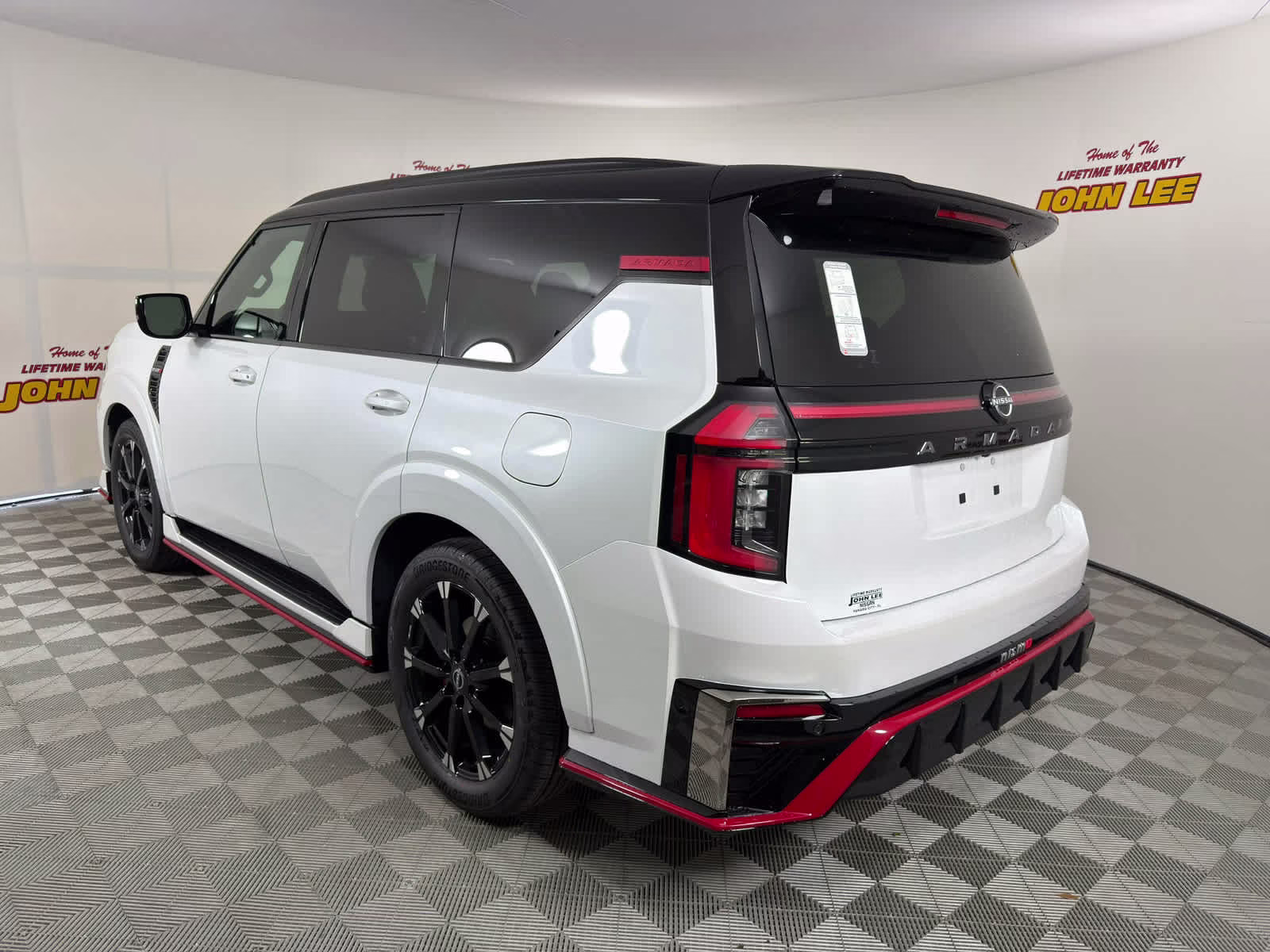 2026 Everest White Pearl Tricoat/Super Black Nissan Armada NISMO 4X4 SUV