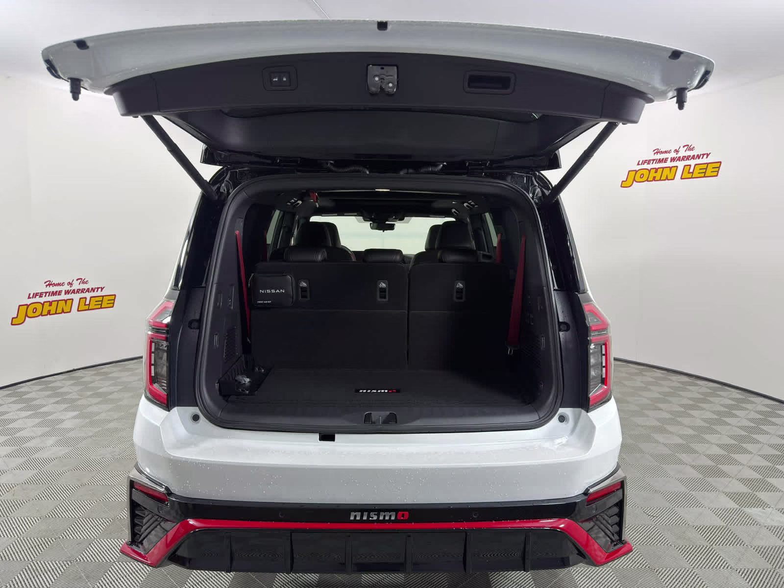 2026 Everest White Pearl Tricoat/Super Black Nissan Armada NISMO 4X4 SUV