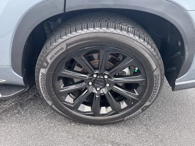 2023 Moon Dust Toyota Highlander XLE FWD FWD SUV
