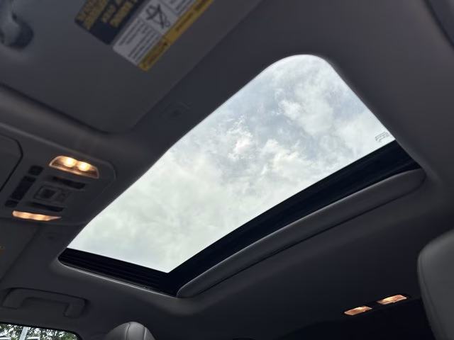 2023 Moon Dust Toyota Highlander XLE FWD FWD SUV
