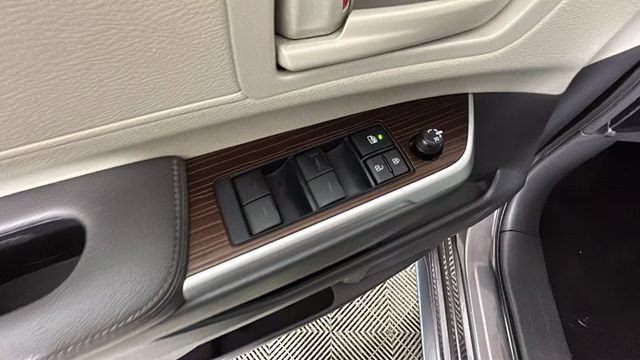 2021 Predawn Gray Mica Toyota Sienna LE FWD Van