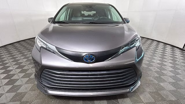 2021 Predawn Gray Mica Toyota Sienna LE FWD Van