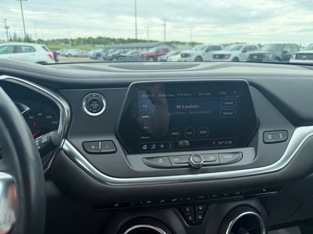 2020 Silver Ice Metallic Chevrolet Blazer LT FWD SUV