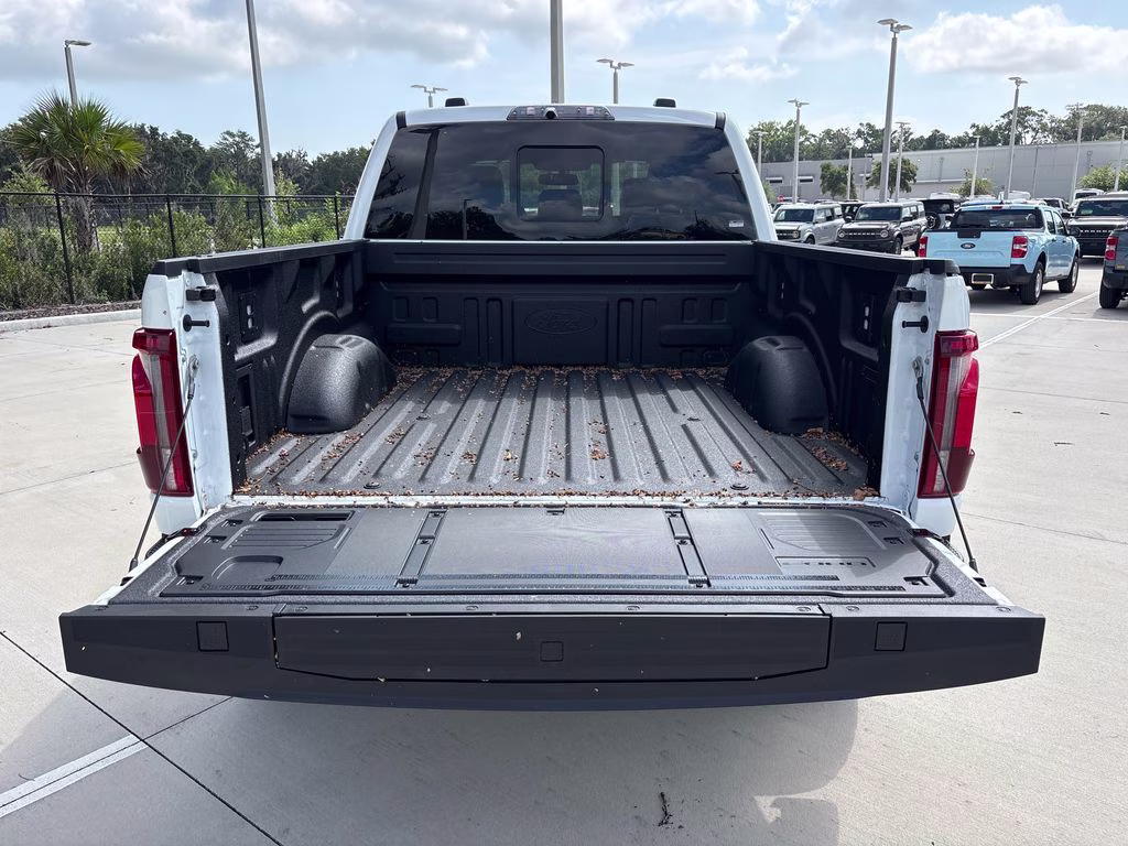 2026 Oxford White Ford F-150 Raptor 4X4 Truck