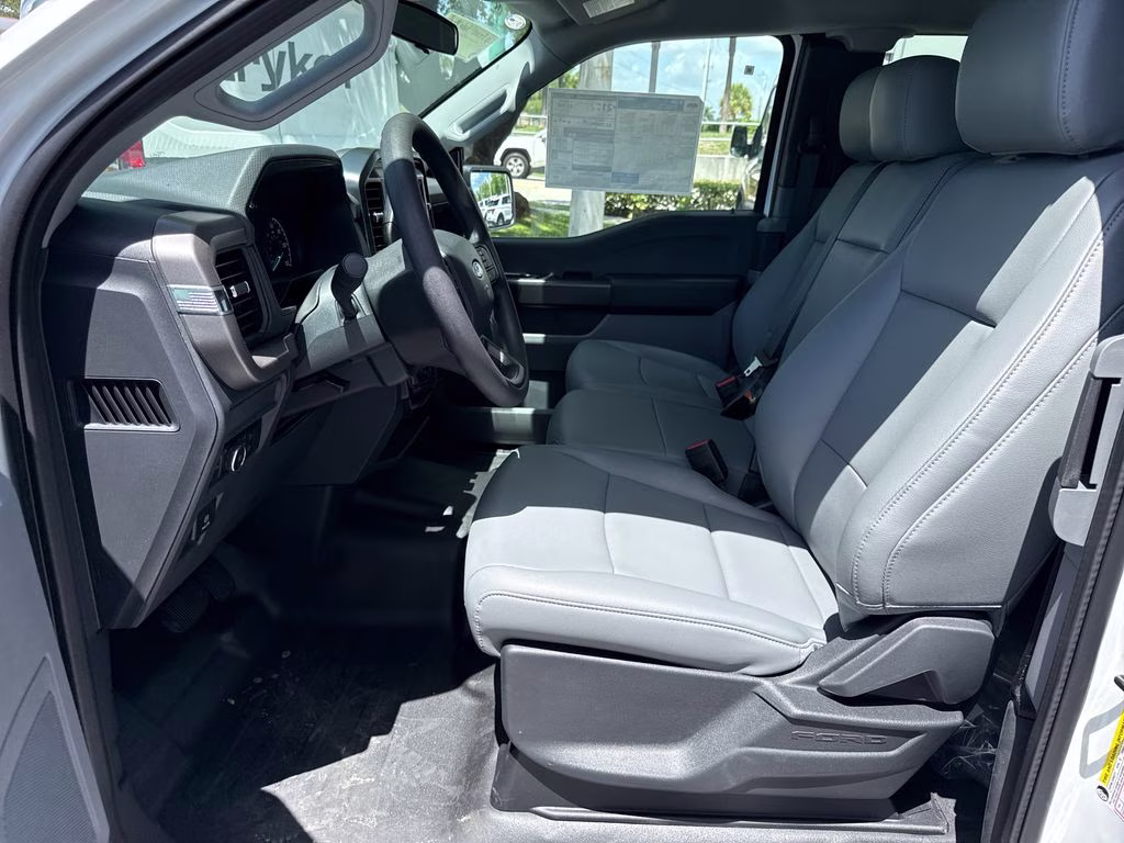 2026 Oxford White Ford F-150 XL RWD Truck