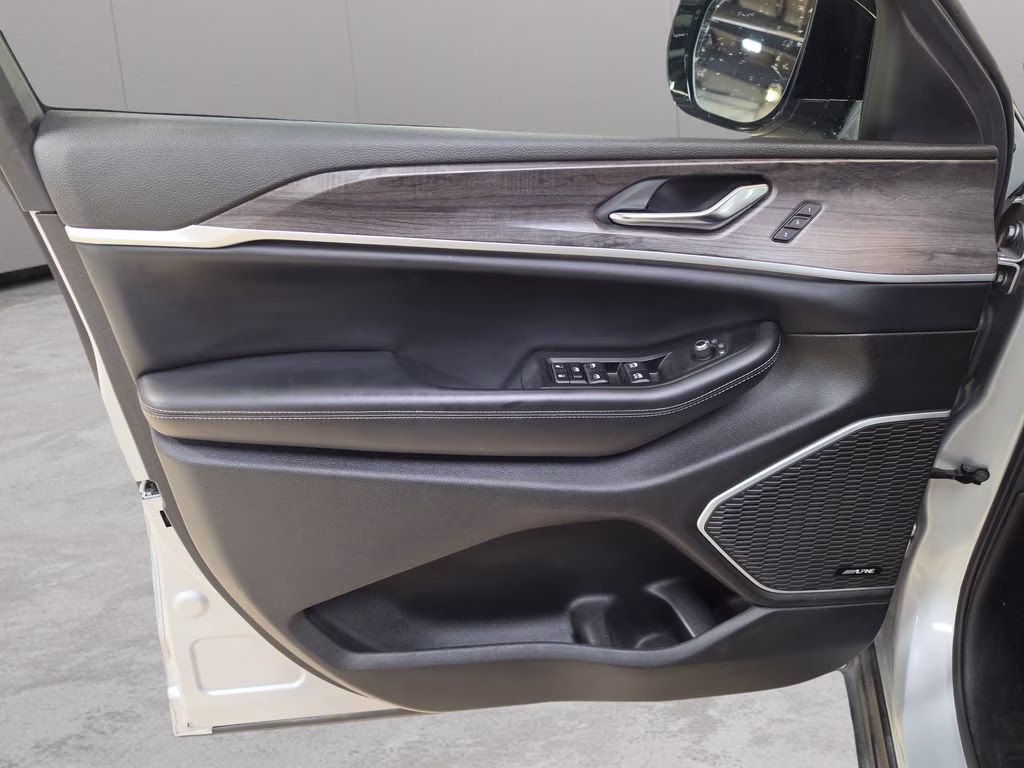2024 Silver Zynith Jeep Grand Cherokee 4xe 4xe 4X4 SUV