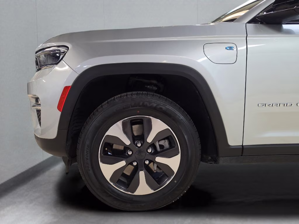2024 Silver Zynith Jeep Grand Cherokee 4xe 4xe 4X4 SUV
