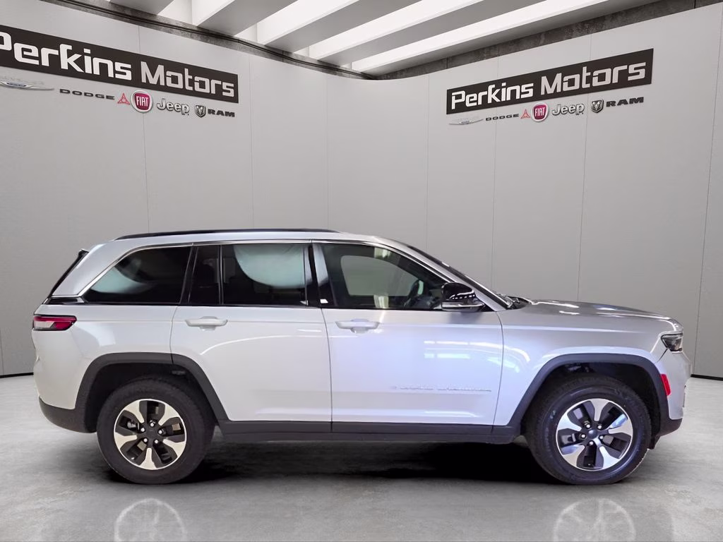 2024 Silver Zynith Jeep Grand Cherokee 4xe 4xe 4X4 SUV