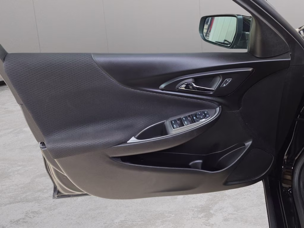 2025 Mosaic Black Metallic Chevrolet Malibu LT FWD Sedan