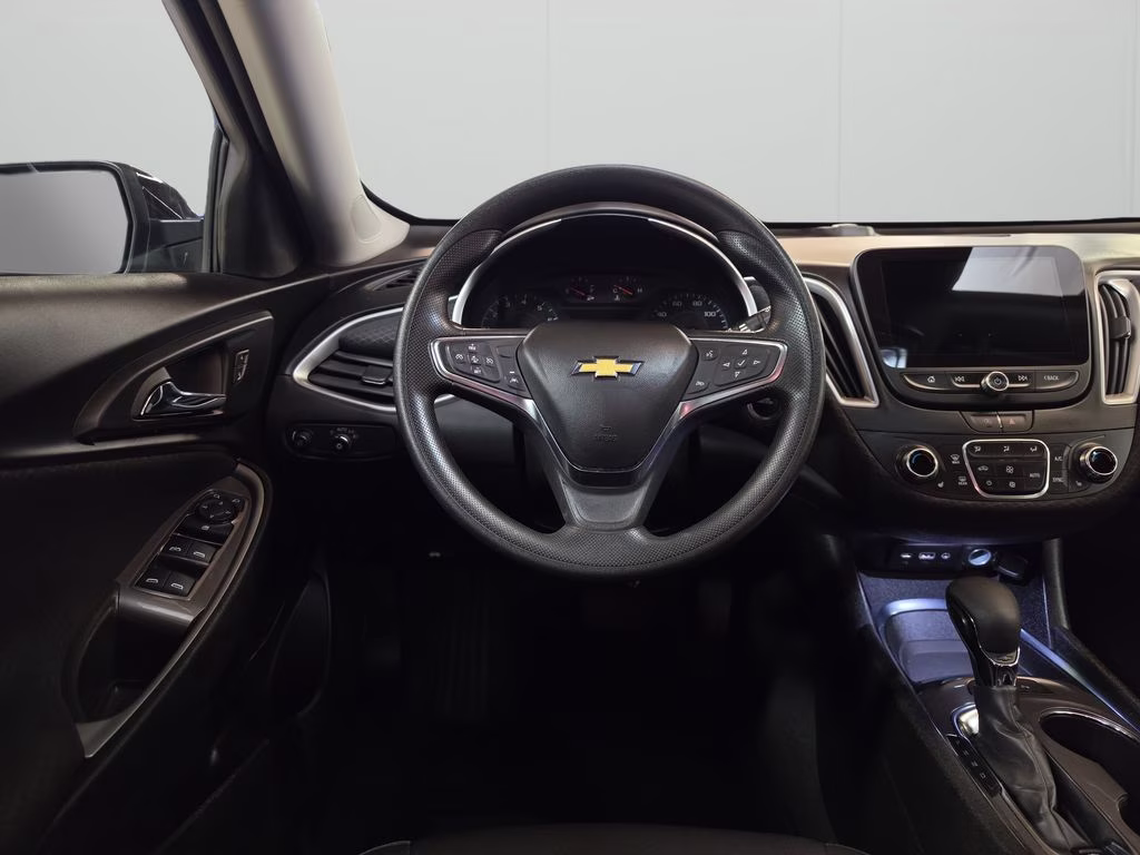 2025 Mosaic Black Metallic Chevrolet Malibu LT FWD Sedan