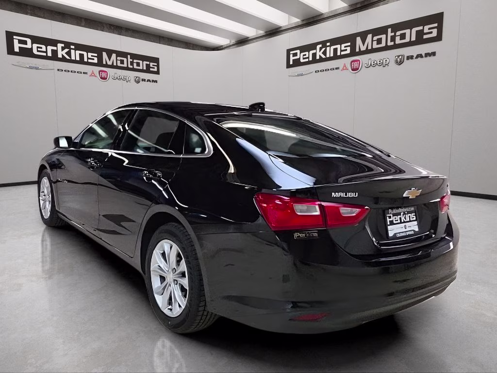 2025 Mosaic Black Metallic Chevrolet Malibu LT FWD Sedan