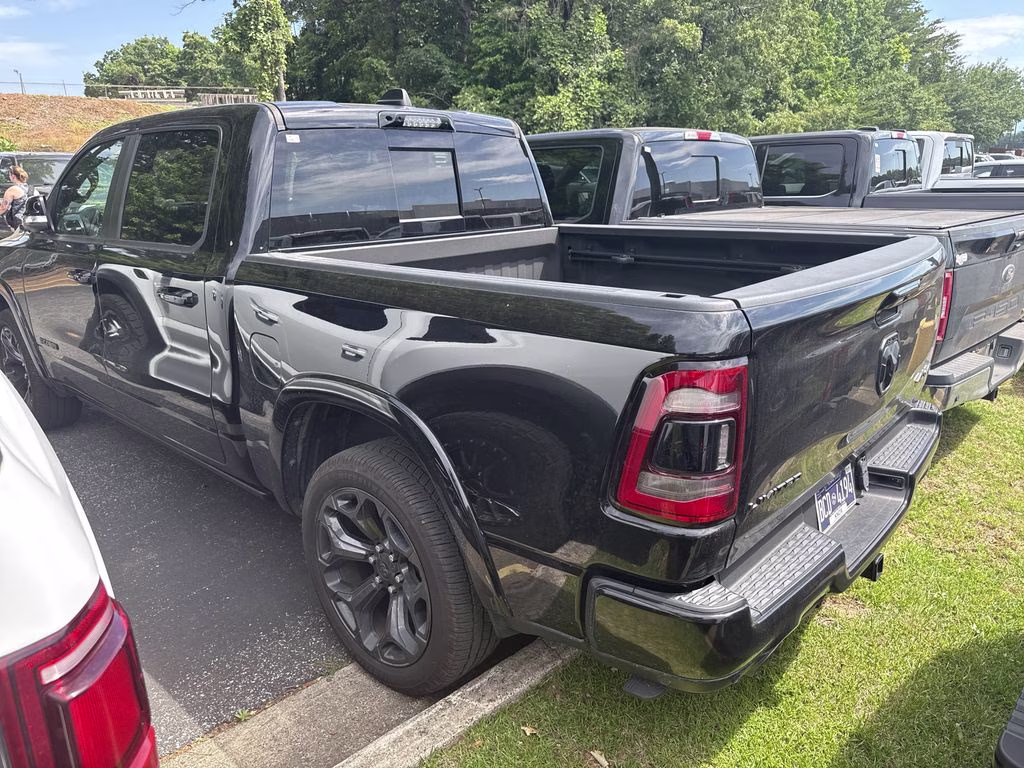 2022 Diamond Black Crystal Pearlcoat Ram 1500 Limited 4X4 Truck