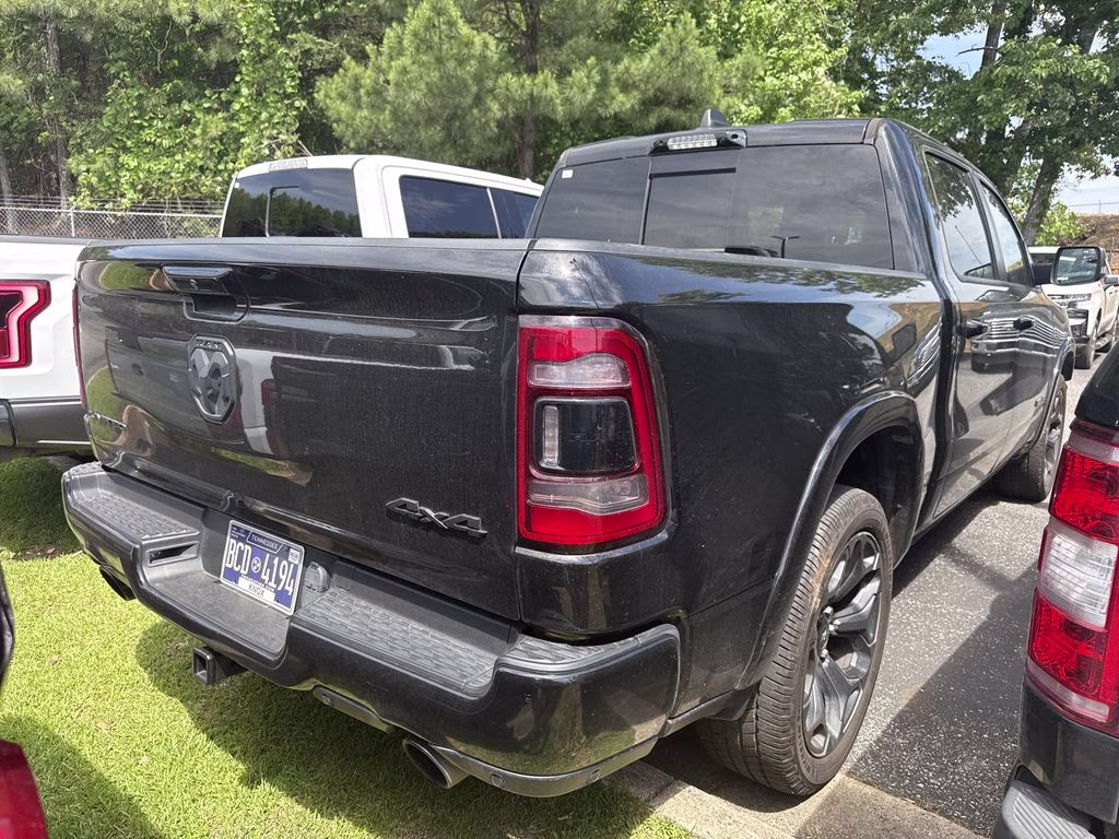 2022 Diamond Black Crystal Pearlcoat Ram 1500 Limited 4X4 Truck