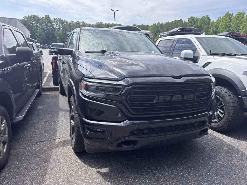 2022 Diamond Black Crystal Pearlcoat Ram 1500 Limited 4X4 Truck