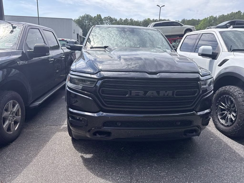 2022 Diamond Black Crystal Pearlcoat Ram 1500 Limited 4X4 Truck
