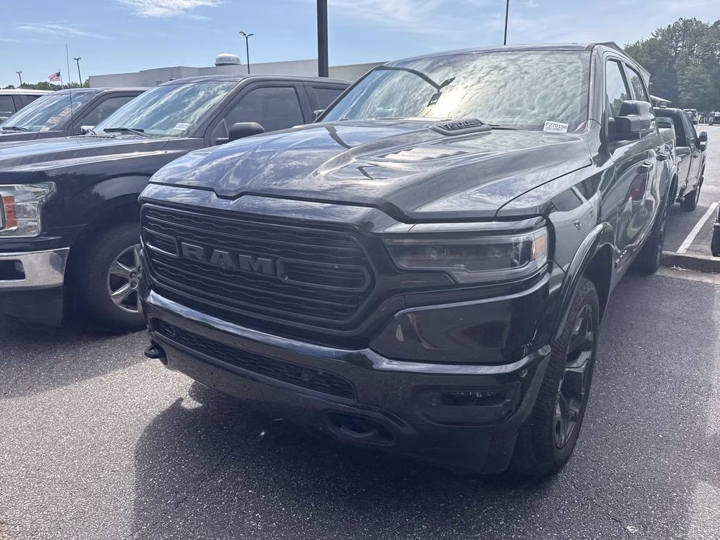 2022 Diamond Black Crystal Pearlcoat Ram 1500 Limited 4X4 Truck