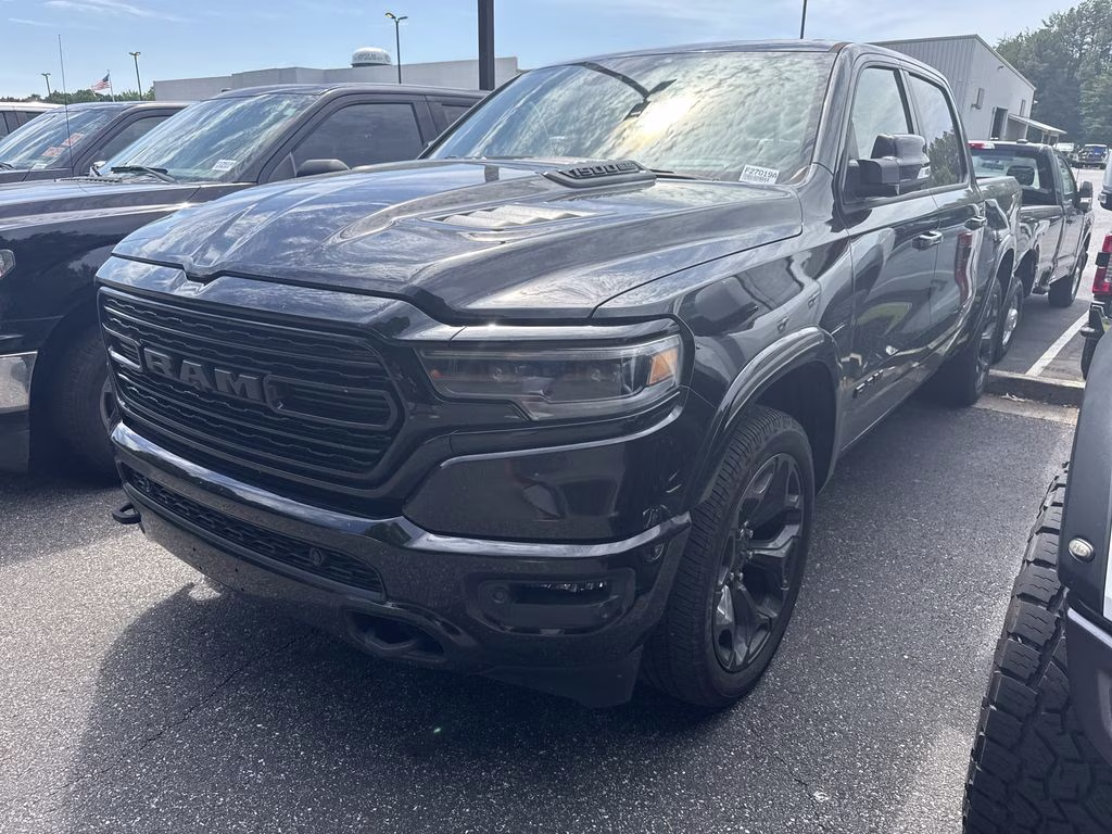 2022 Diamond Black Crystal Pearlcoat Ram 1500 Limited 4X4 Truck