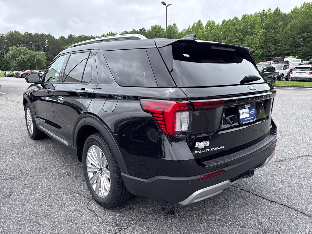 2025 Black Metallic Ford Explorer Platinum 4X4 SUV