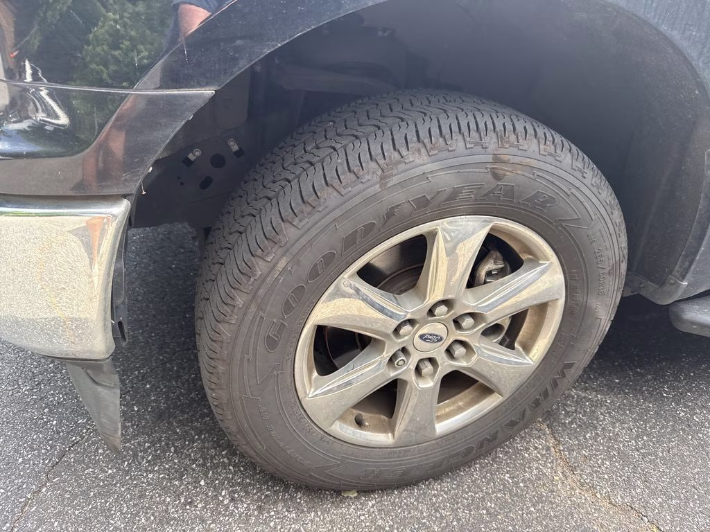 2018 Shadow Black Ford F-150 XLT RWD Truck