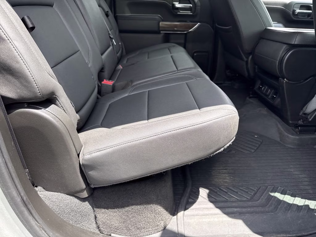 2022 Silver Ice Metallic Chevrolet Silverado 2500HD LT 4X4 Truck