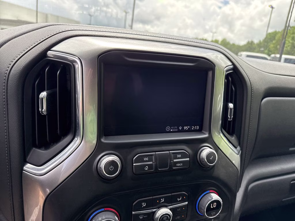 2022 Silver Ice Metallic Chevrolet Silverado 2500HD LT 4X4 Truck