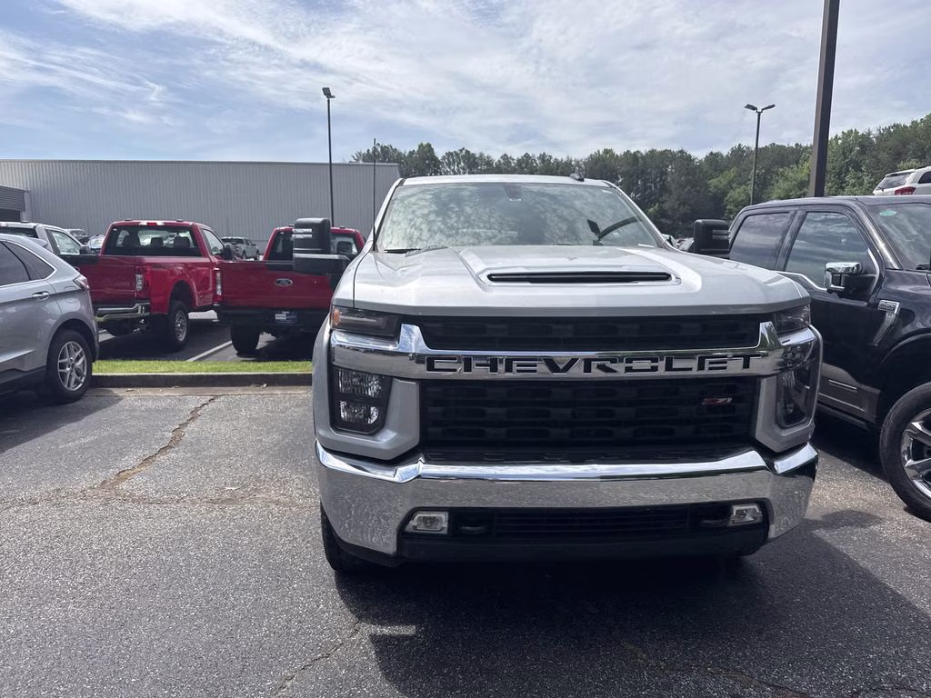 2022 Silver Ice Metallic Chevrolet Silverado 2500HD LT 4X4 Truck