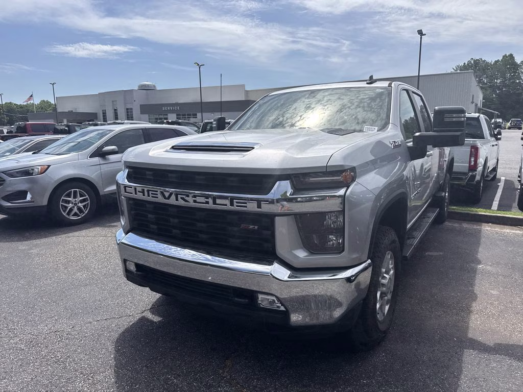 2022 Silver Ice Metallic Chevrolet Silverado 2500HD LT 4X4 Truck