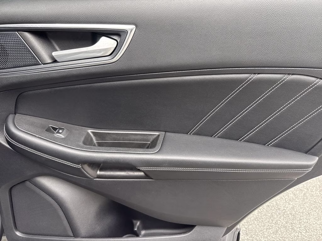2021 Gray Metallic Ford Edge ST AWD SUV