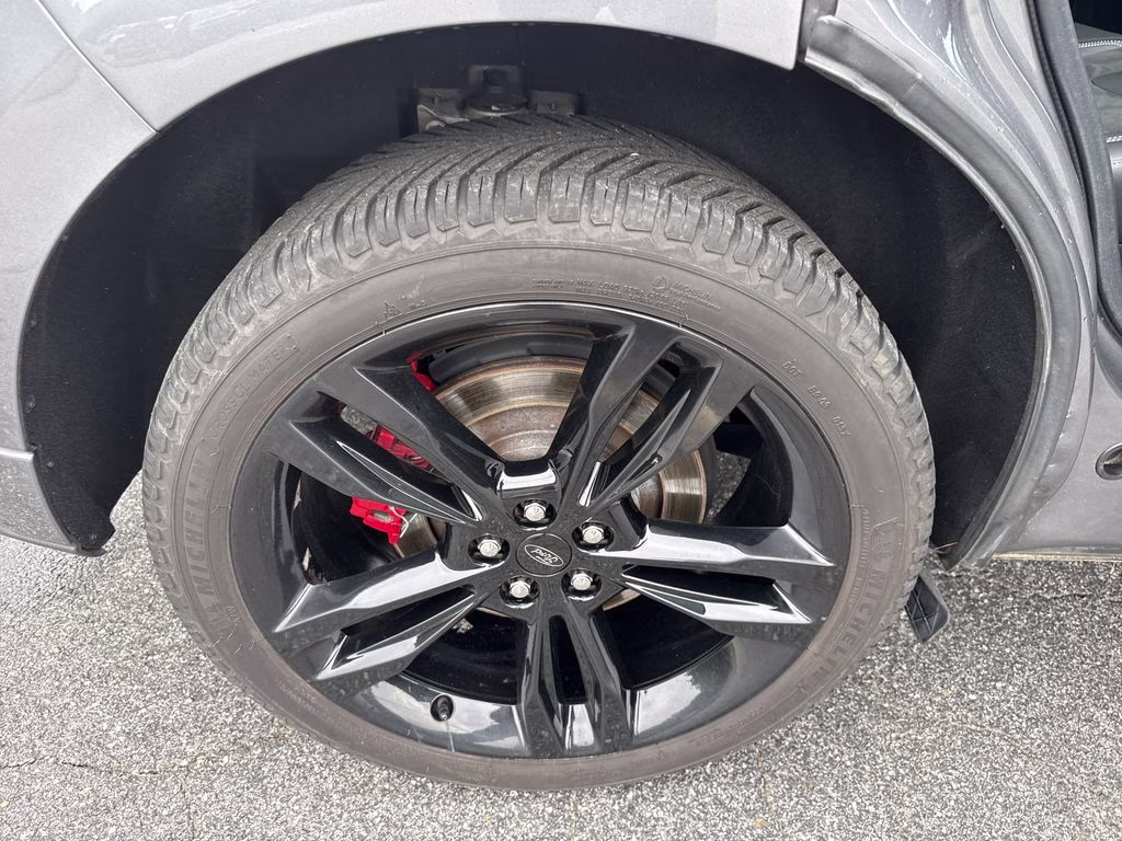 2021 Gray Metallic Ford Edge ST AWD SUV