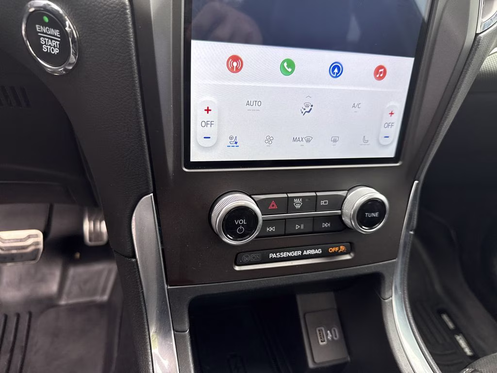 2021 Gray Metallic Ford Edge ST AWD SUV