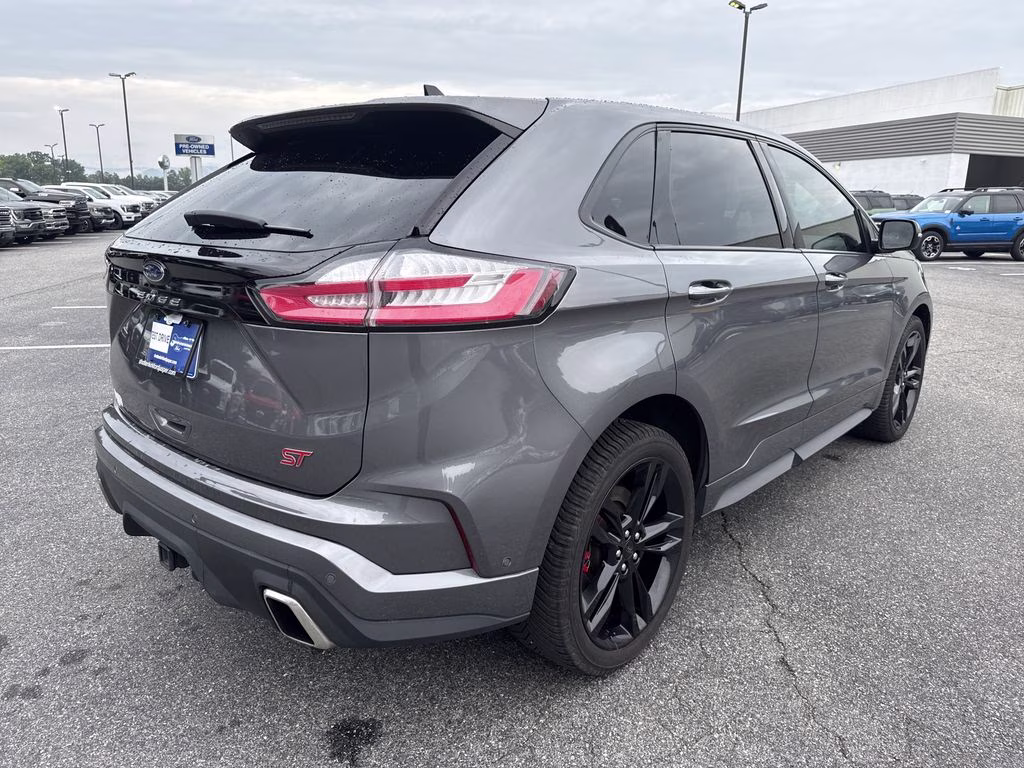 2021 Gray Metallic Ford Edge ST AWD SUV
