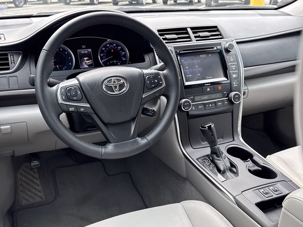 2016 Predawn Gray Mica Toyota Camry XLE FWD Sedan