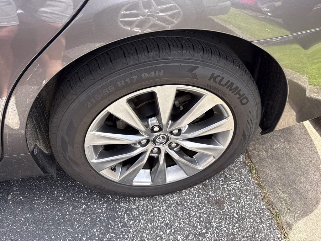 2016 Predawn Gray Mica Toyota Camry XLE FWD Sedan